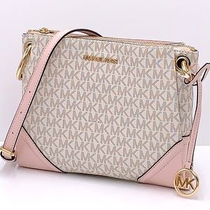 MICHAEL KORS
Nicole Large Logo Crossbody Bag Powder Blush/ Vanilla multi…